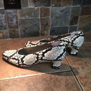 Ros Hommerson leather snake skin look low heel